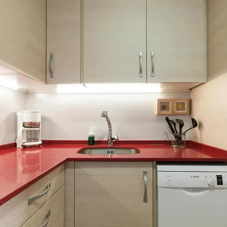 Elevated Experience - Urquinaona Apartman